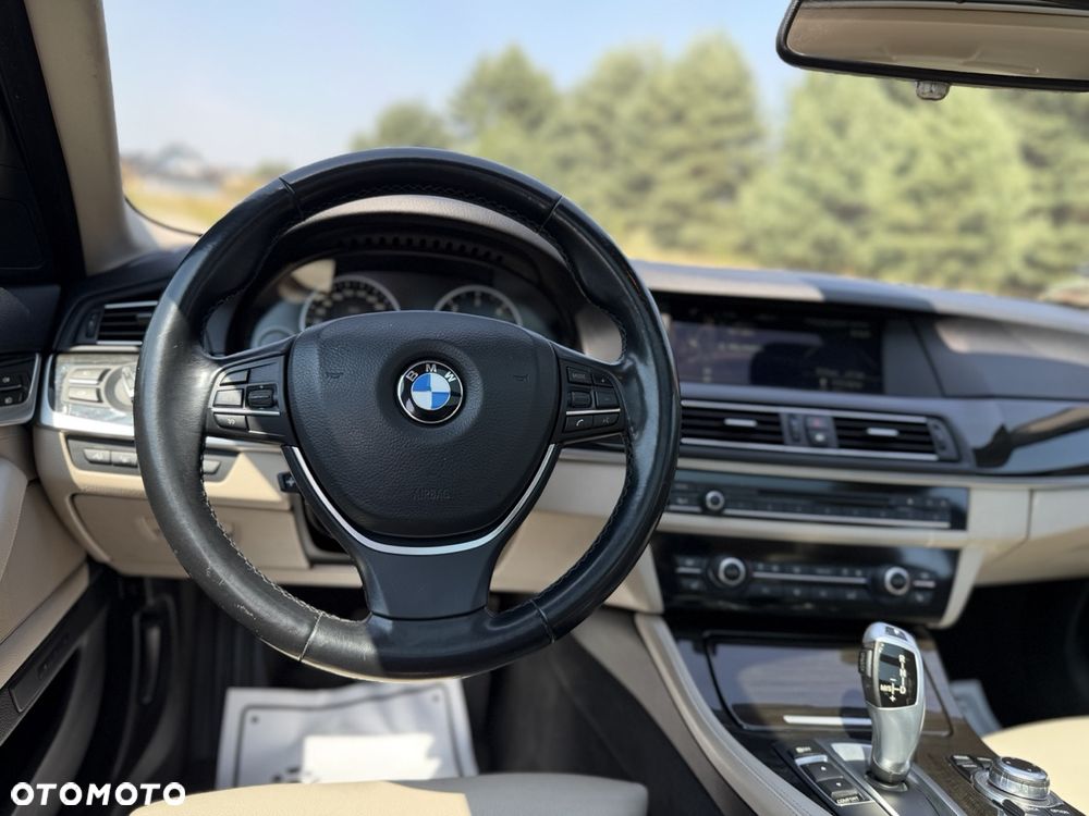 BMW Seria 5 525d xDrive Luxury Line - 12