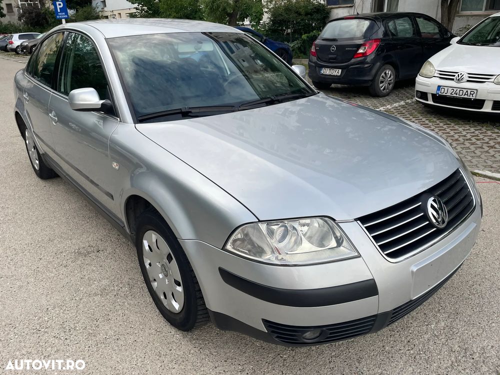 Volkswagen Passat 1.9 TDI Highline - 2