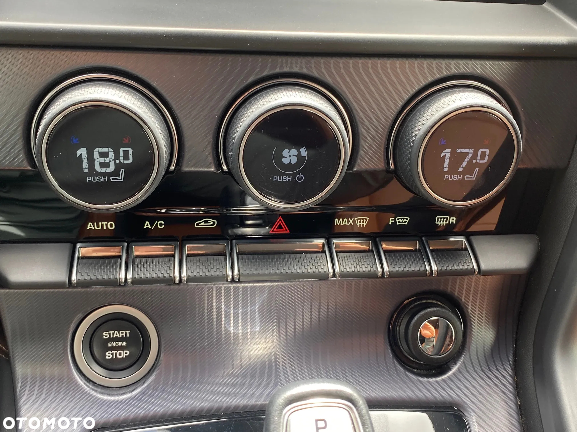 Jaguar F-Type 2.0 Turbo R-Dynamic - 18