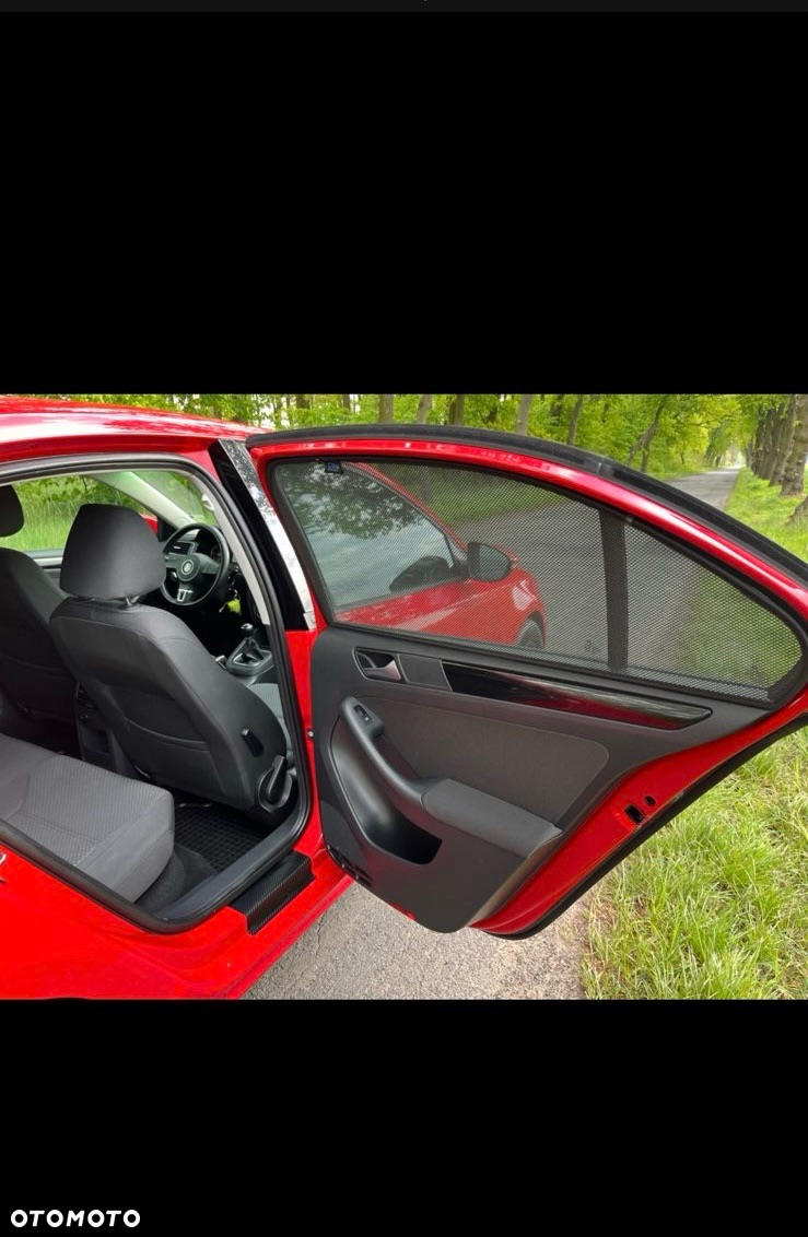 Volkswagen Jetta 1.6 TDI Comfortline - 15