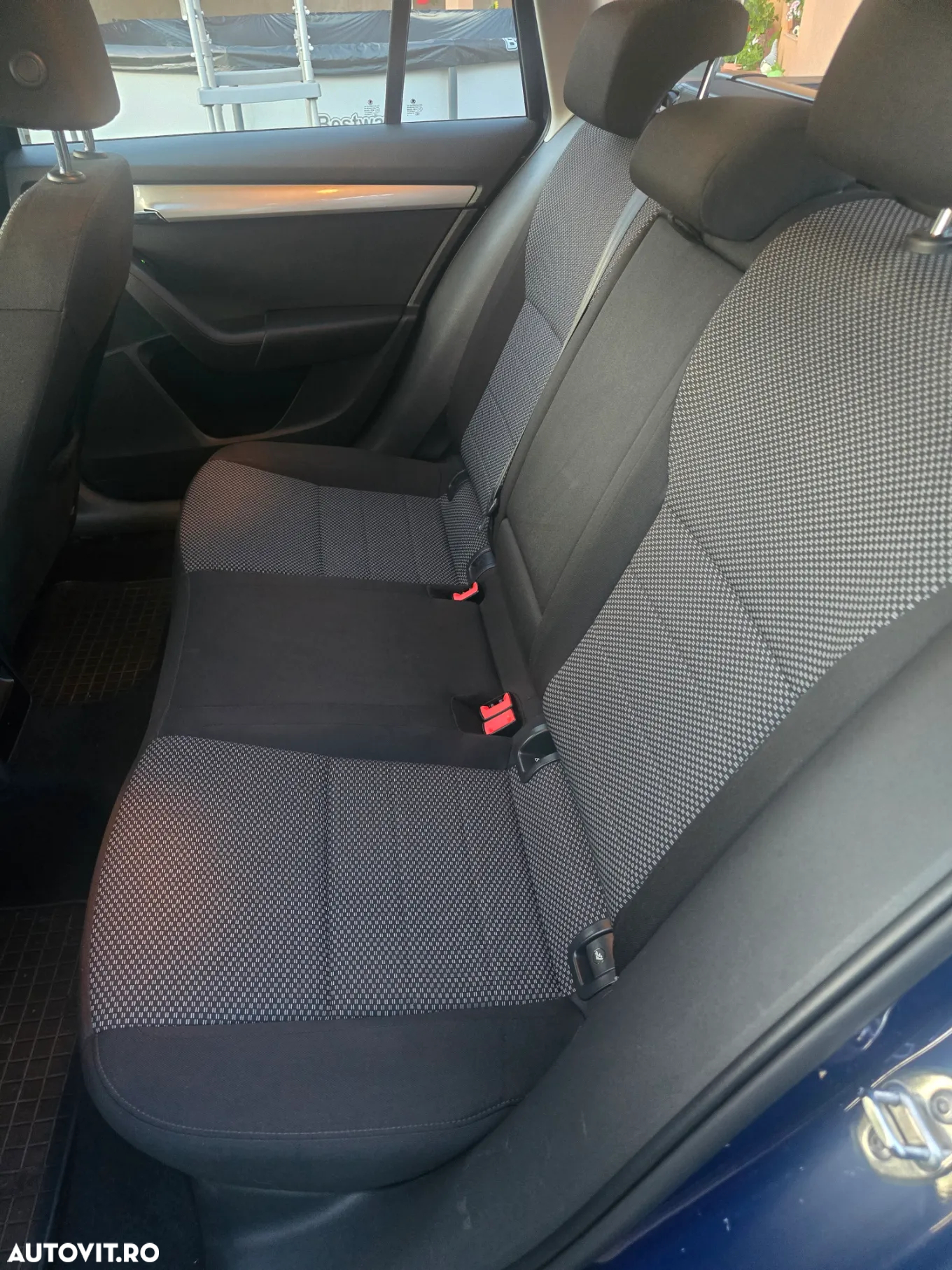 Skoda Octavia 2.0 TDI DSG Ambition - 11