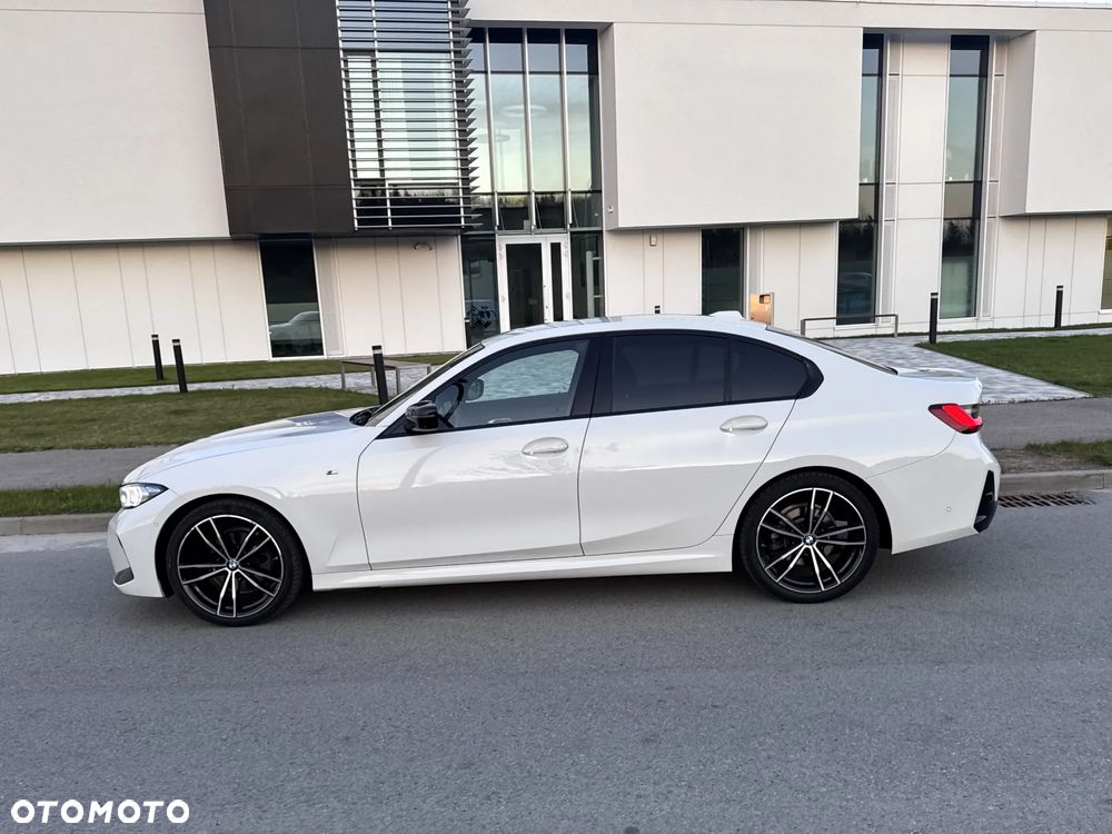 BMW Seria 3 320d xDrive mHEV M Sport sport - 4