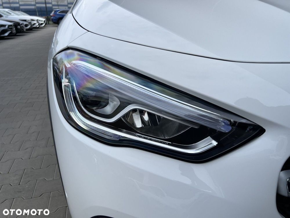 Mercedes-Benz GLA - 17