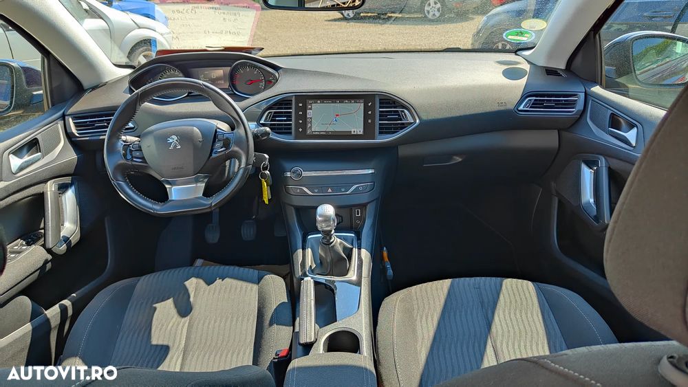 Peugeot 308 - 13