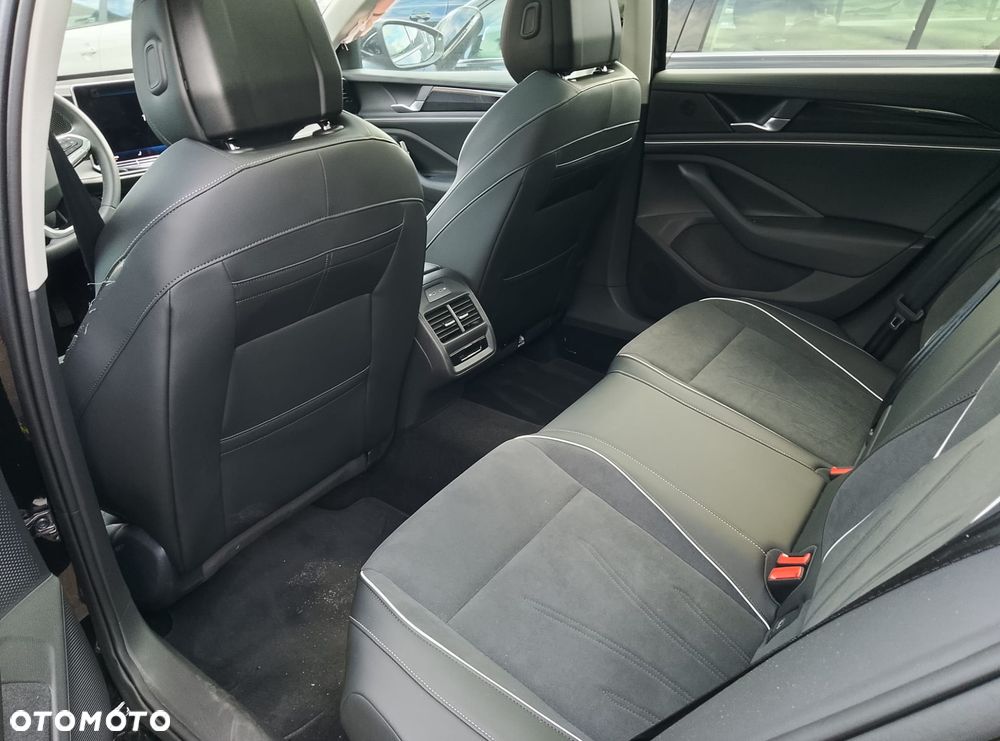 Volkswagen Passat - 13