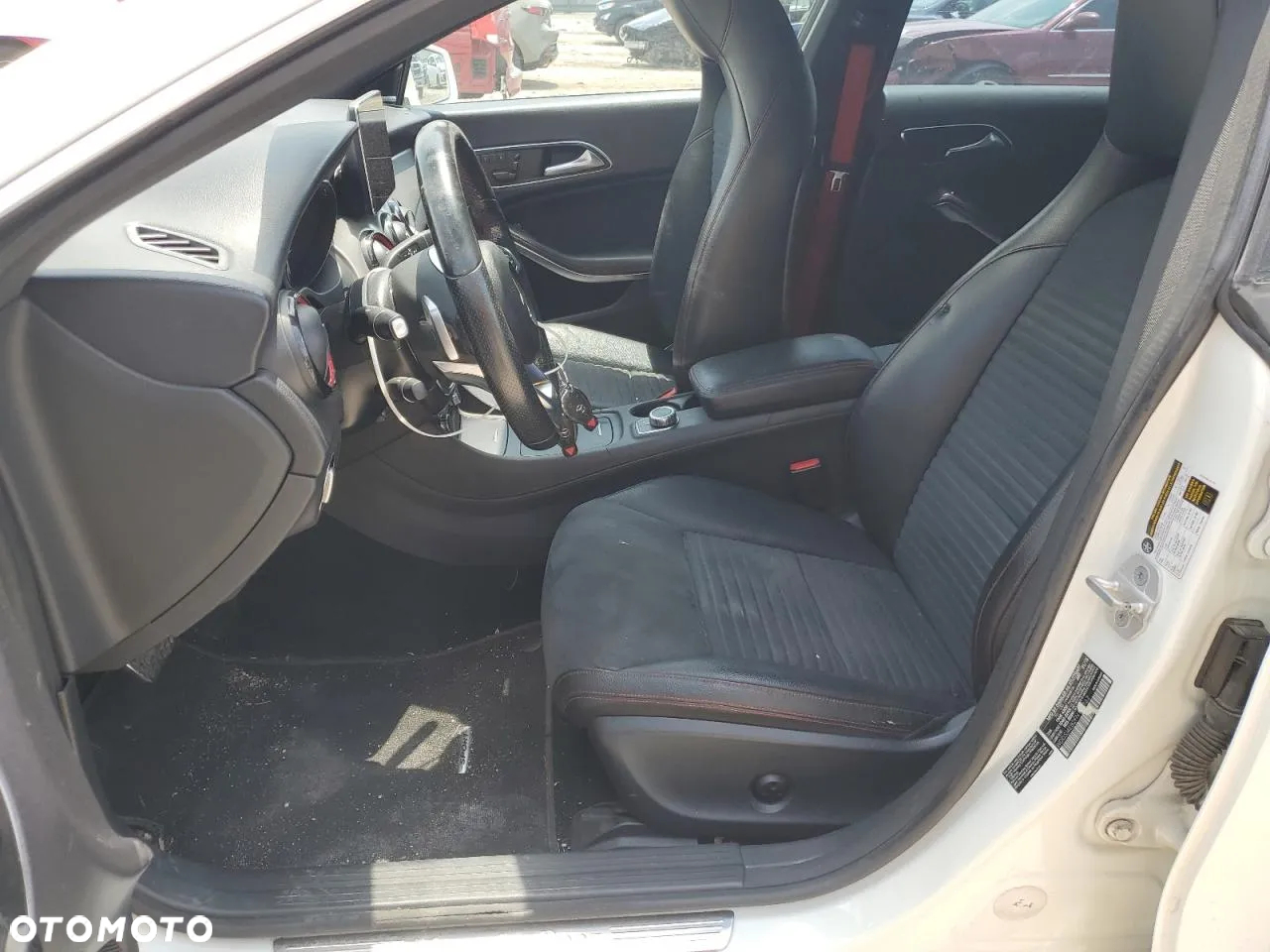 Mercedes-Benz CLA - 8
