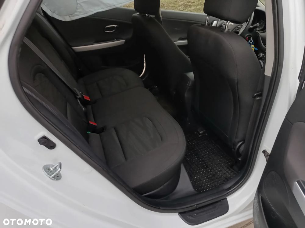 Kia Ceed 1.4 CVVT ISG Dream Team Edition - 25