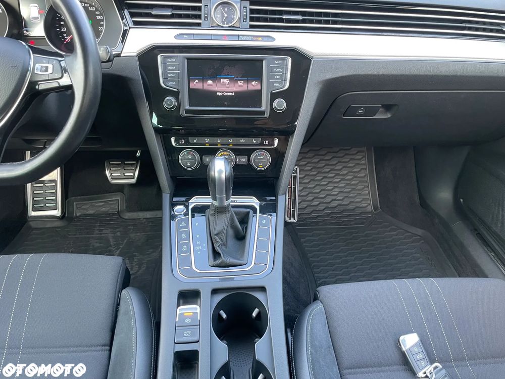 Volkswagen Passat Alltrack 2.0 TDI SCR 4Motion DSG (BMT) - 32