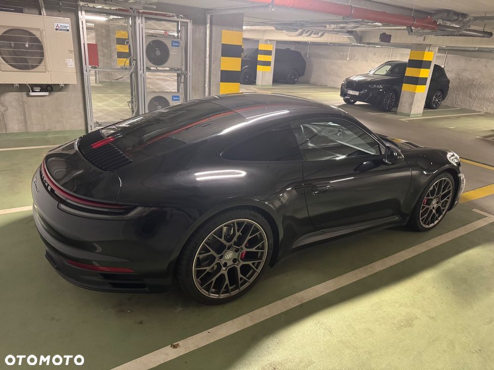 Porsche 911 Carrera S - 4