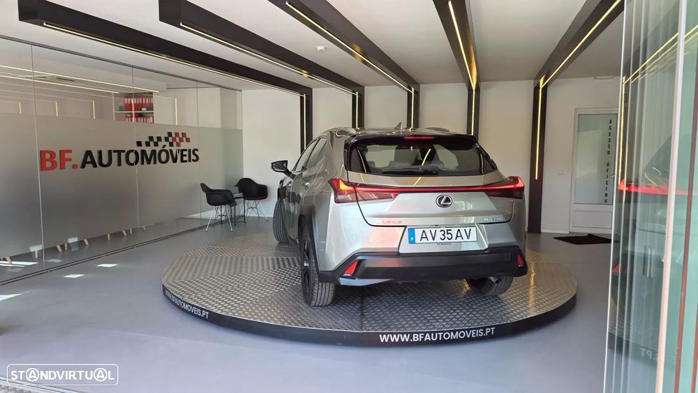 Lexus UX 250h Executive - 16