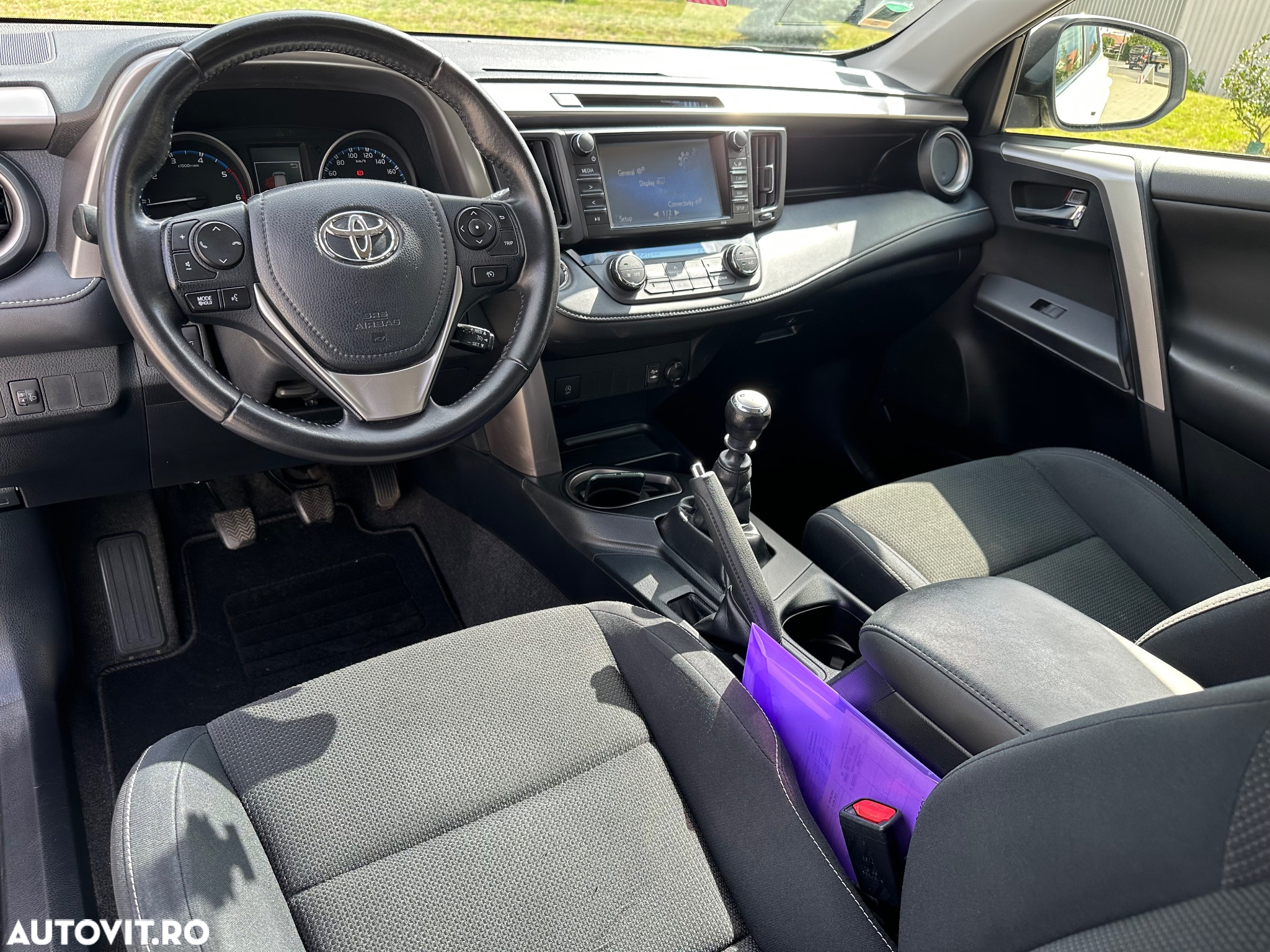 Toyota RAV4 - 6