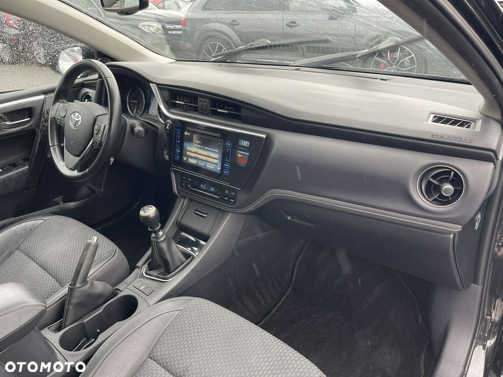 Toyota Corolla 1.6 Comfort - 12