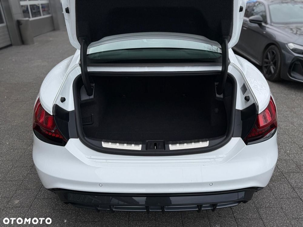 Audi e-tron GT - 12