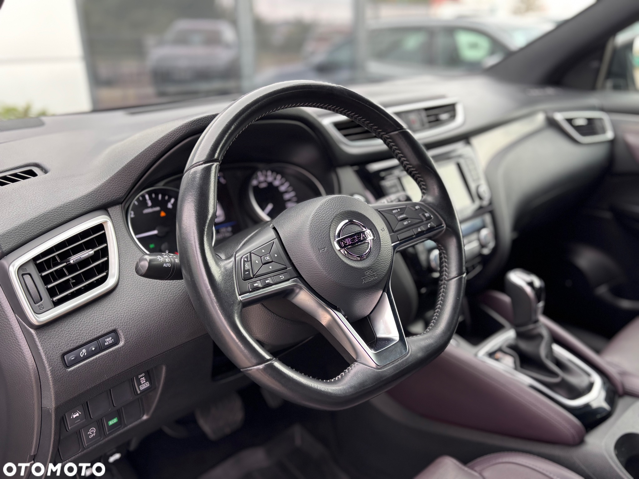 Nissan Qashqai 1.7 dCi 4x4 Tekna+ Xtronic - 38