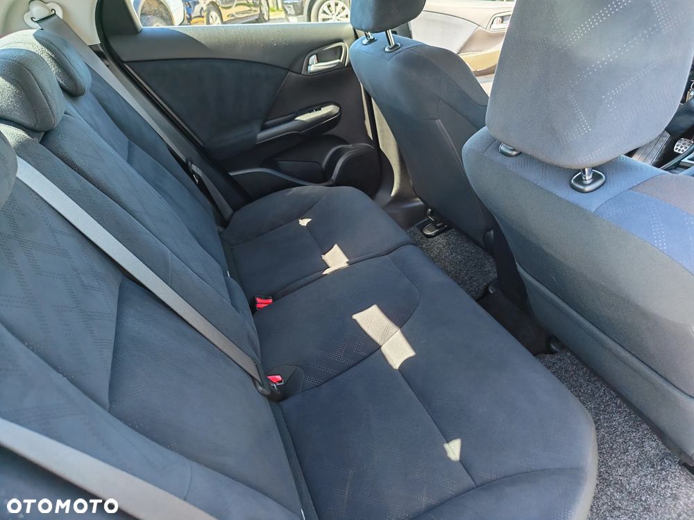 Honda Civic 1.4 i-VTEC - 24