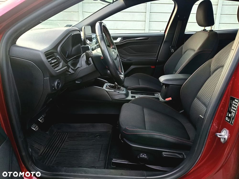 Ford Focus 1.0 EcoBoost ST-Line - 6