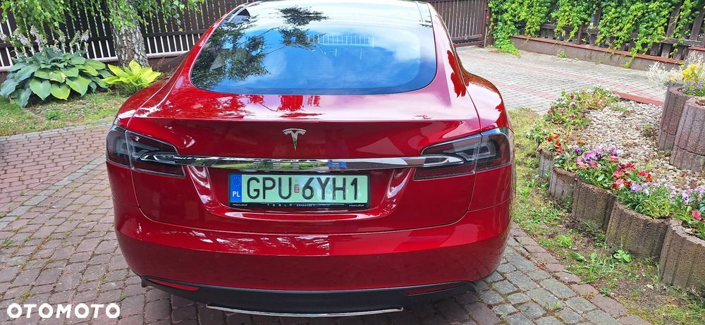 Tesla Model S Standard - 3