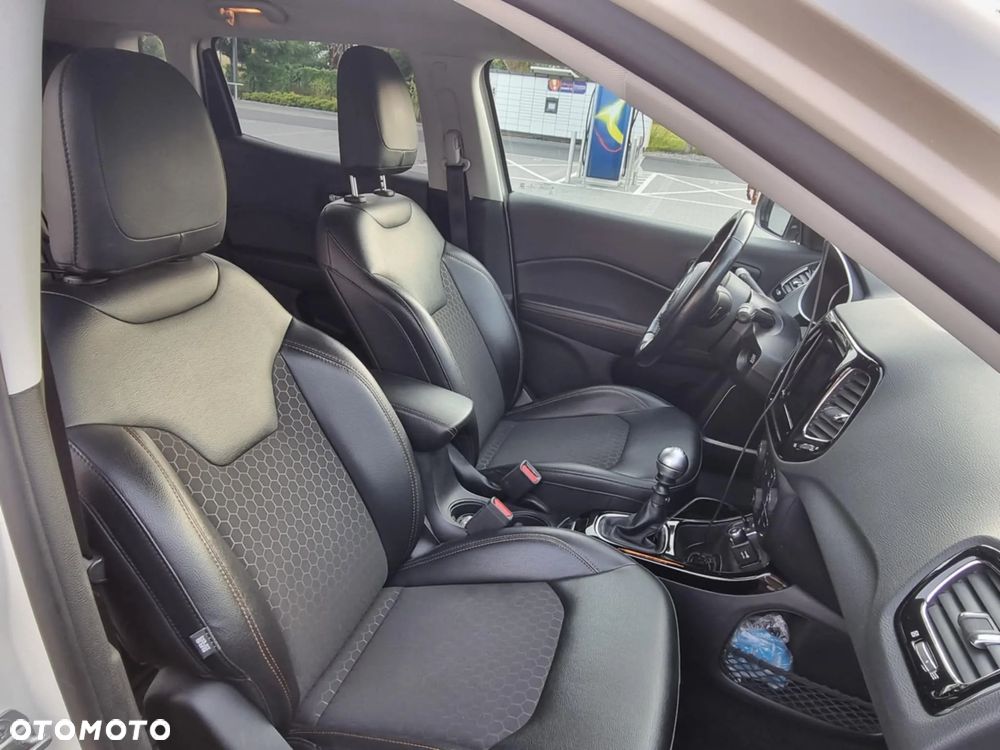 Jeep Compass 1.4 TMair Limited FWD S&S - 9