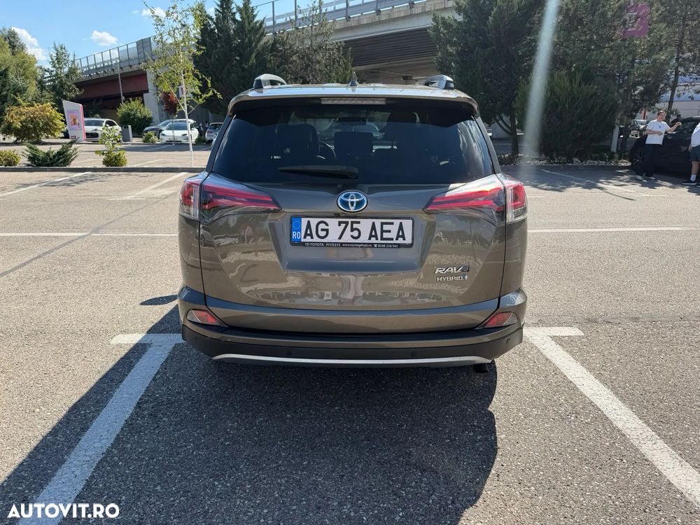 Toyota RAV4 - 5