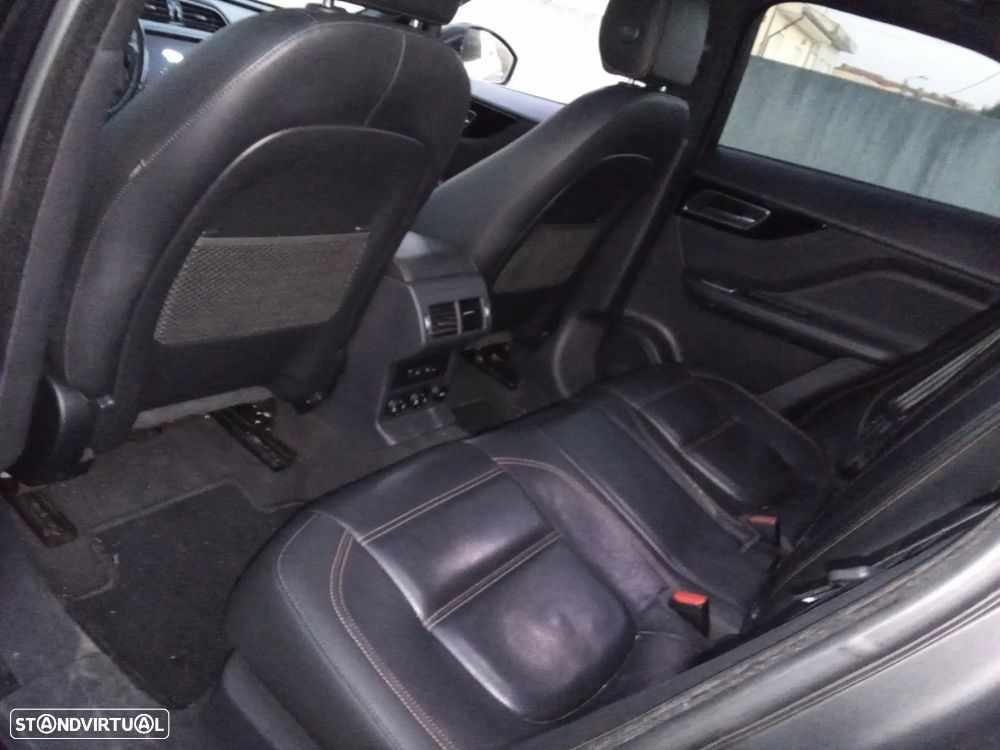 Jaguar F-Pace 20d Prestige - 15