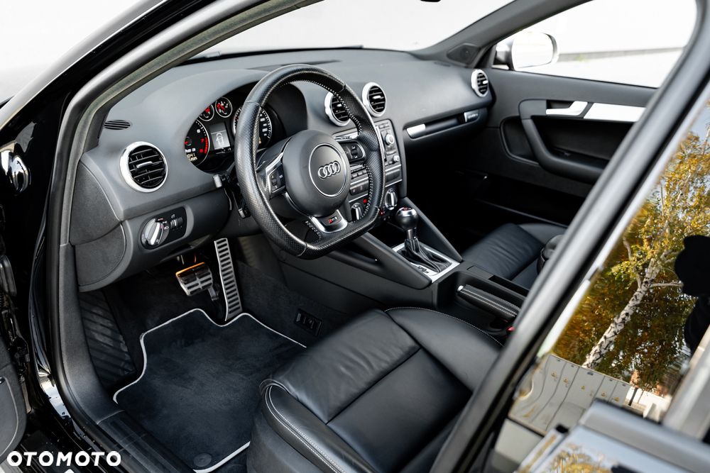 Audi RS3 Sportback - 16