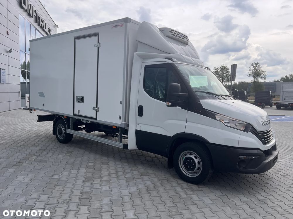 Iveco IZOTERMA Z GRZANIEM,OD RĘKI - 4