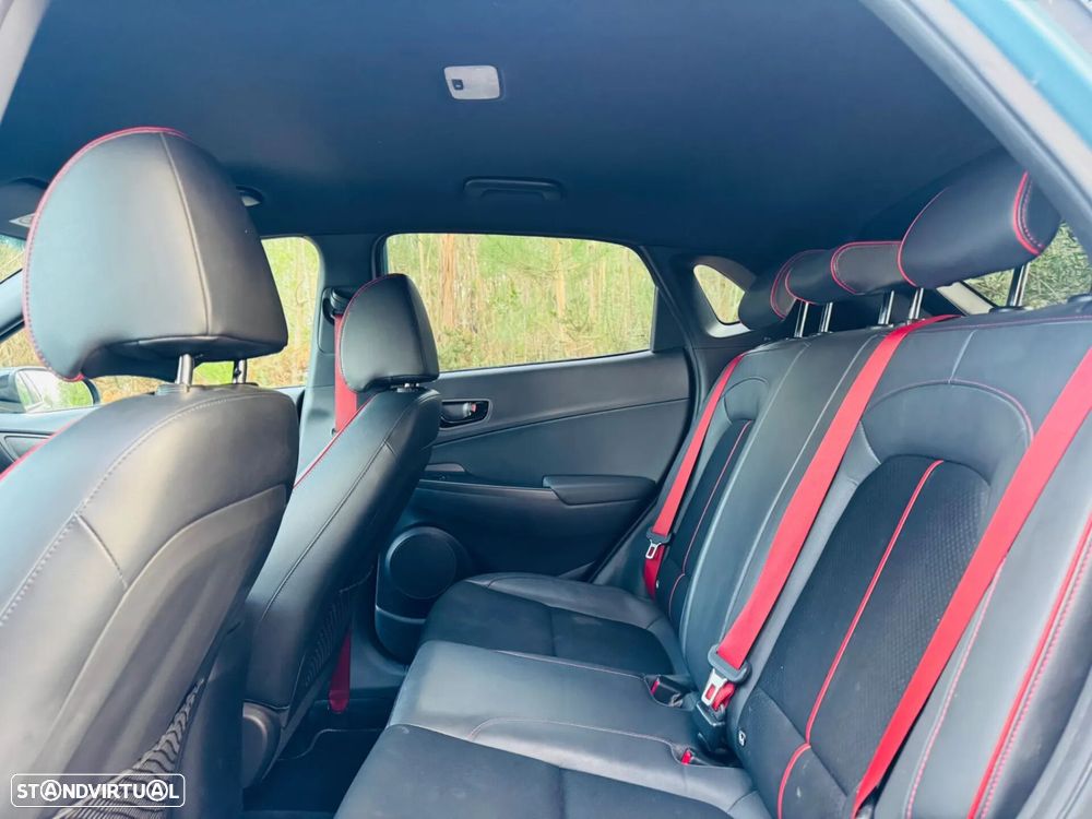 Hyundai Kauai 1.0 T-GDi Premium Pele/Tec.Vermelho - 39