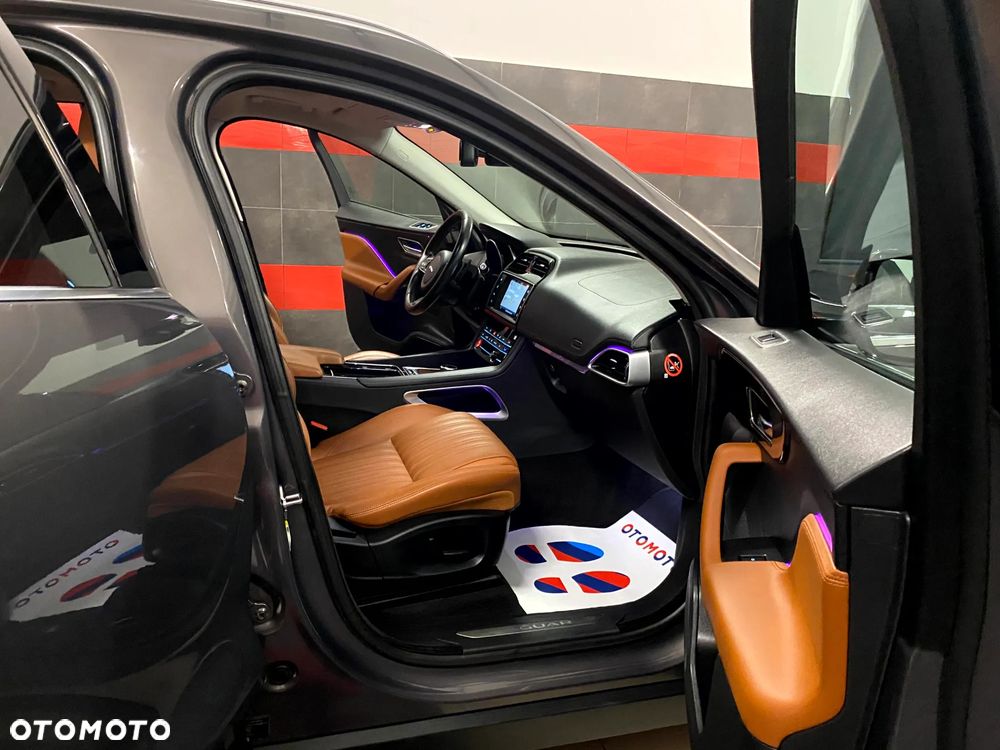 Jaguar F-Pace 2.0 i4D AWD Prestige - 21