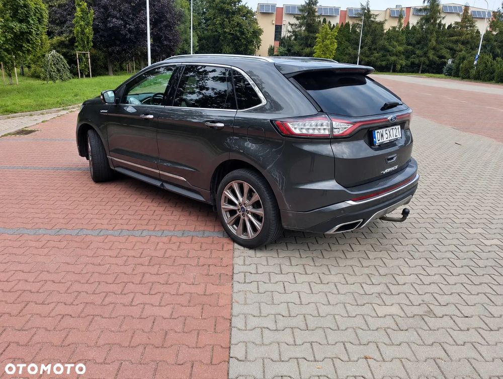 Ford Edge - 2