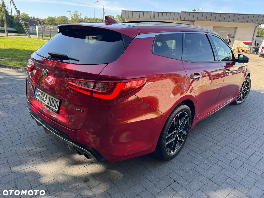 Kia Optima - 11
