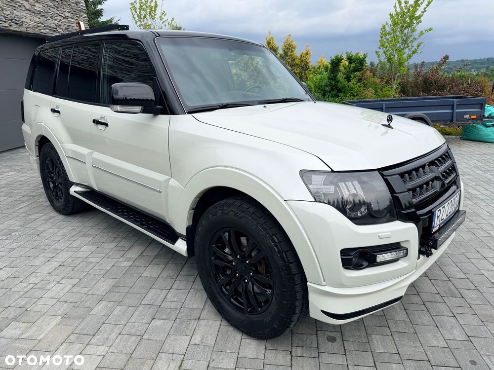 Mitsubishi Pajero - 4