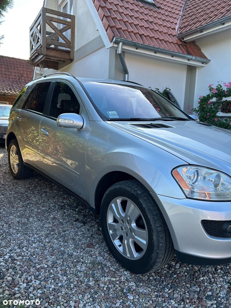 Mercedes-Benz ML 350 4-Matic - 10