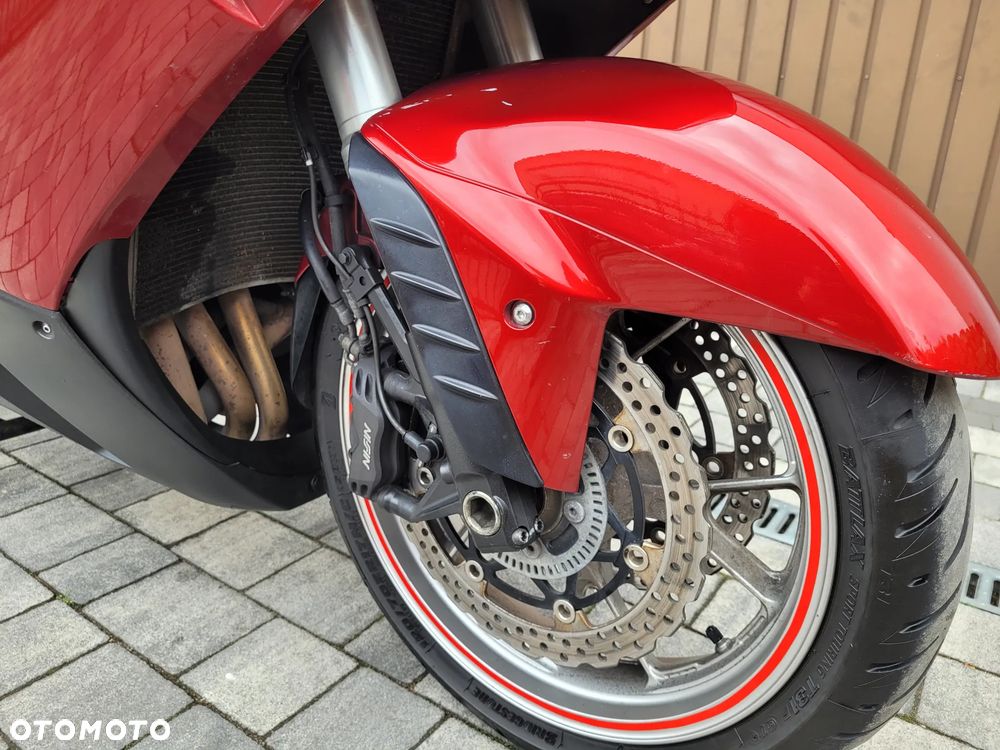 Kawasaki GTR - 9