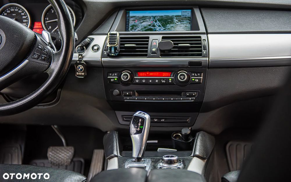 BMW X6 - 15