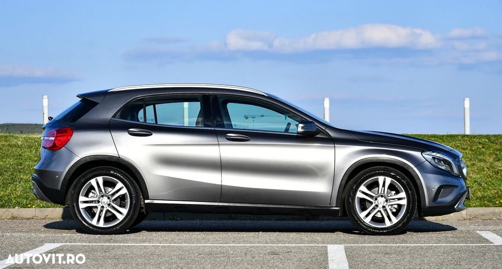 Mercedes-Benz GLA 220 d 4MATIC 7G-DCT Urban - 19