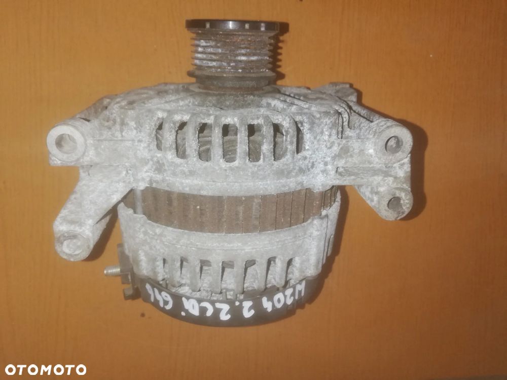 Mercedes W204 OM 646 2.2 CDI ALTERNATOR A0131549002 0121715029