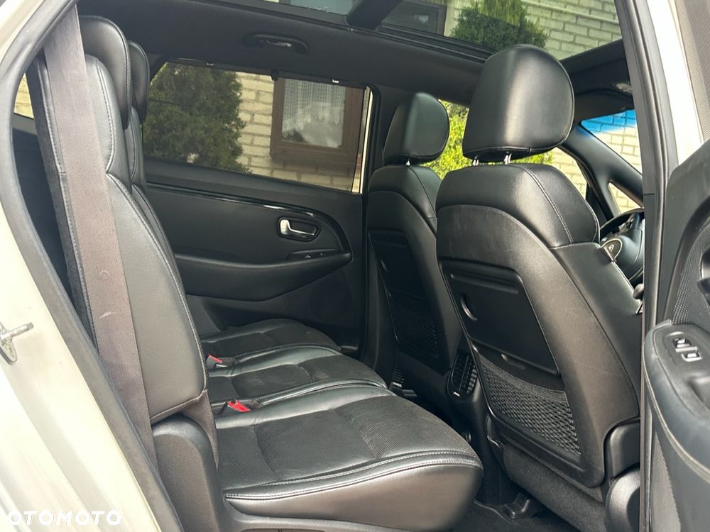 Kia Carens 1.7 CRDi 115 Dream Team Edition - 10