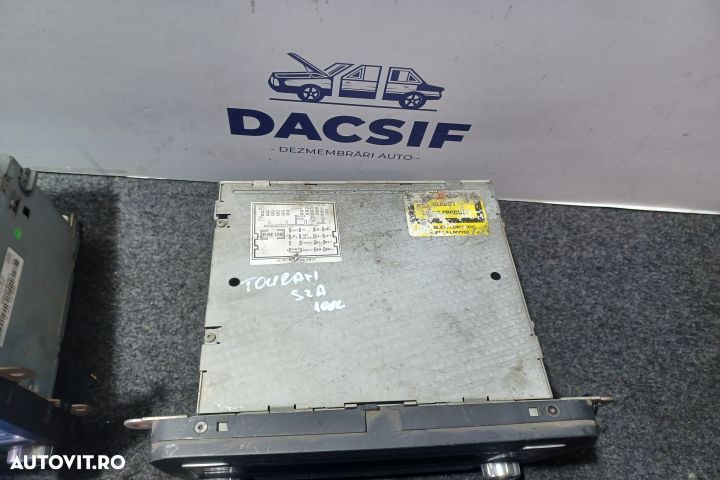 Radio cd 1K0035186R Volkswagen VW Touran 1 [facelift] [2006 - 2010] M - 3