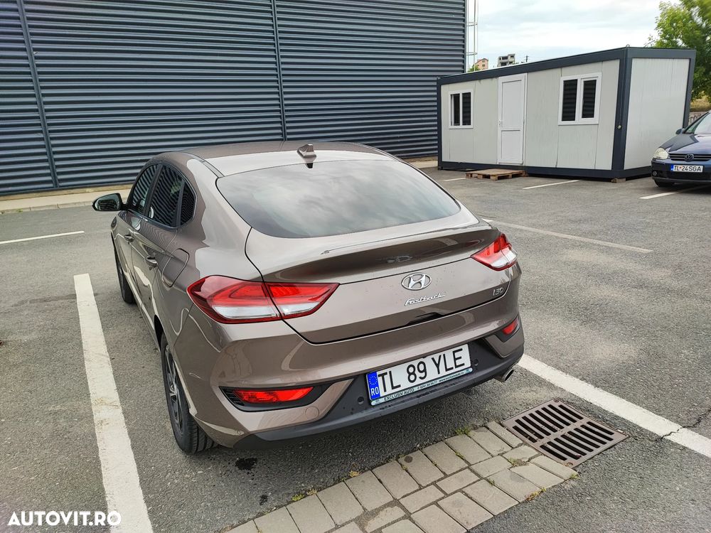 Hyundai i30 1.5 T-GDI 160CP MHEV 5DR M/T Highway - 8