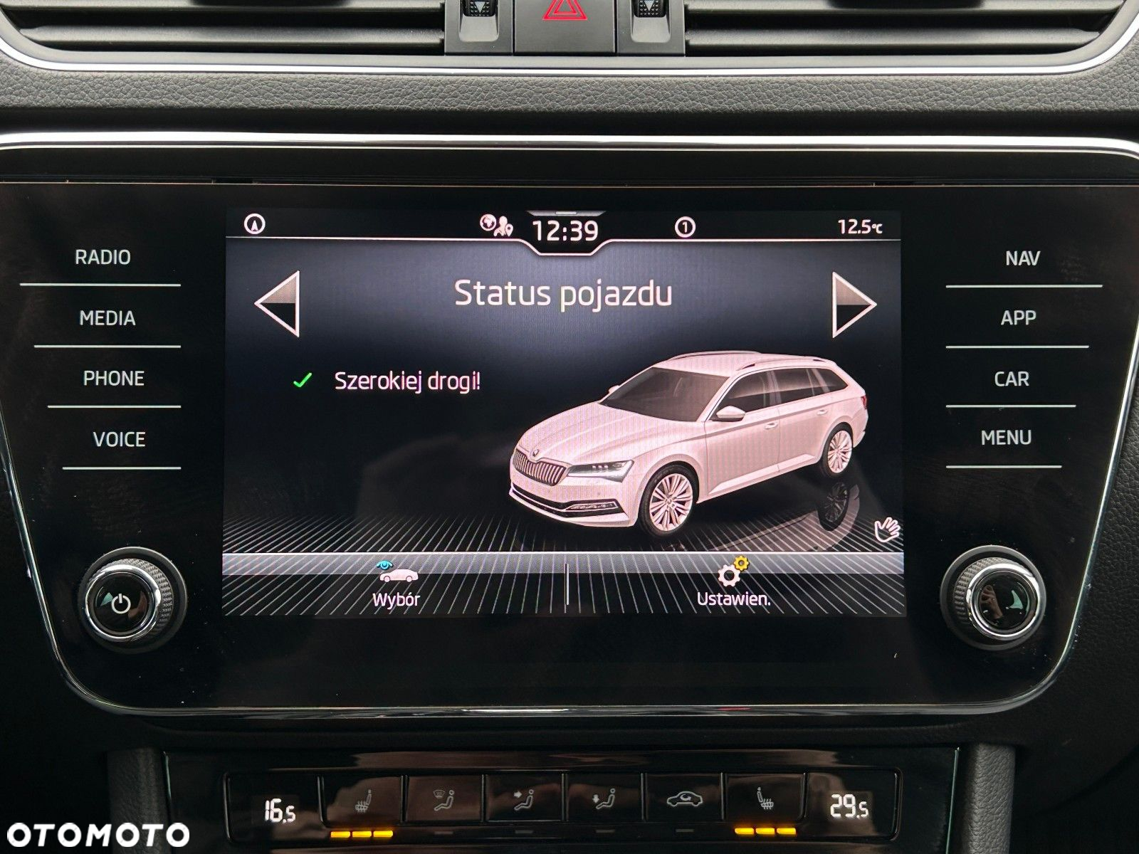 Skoda Superb 2.0 TDI SCR Style DSG - 32