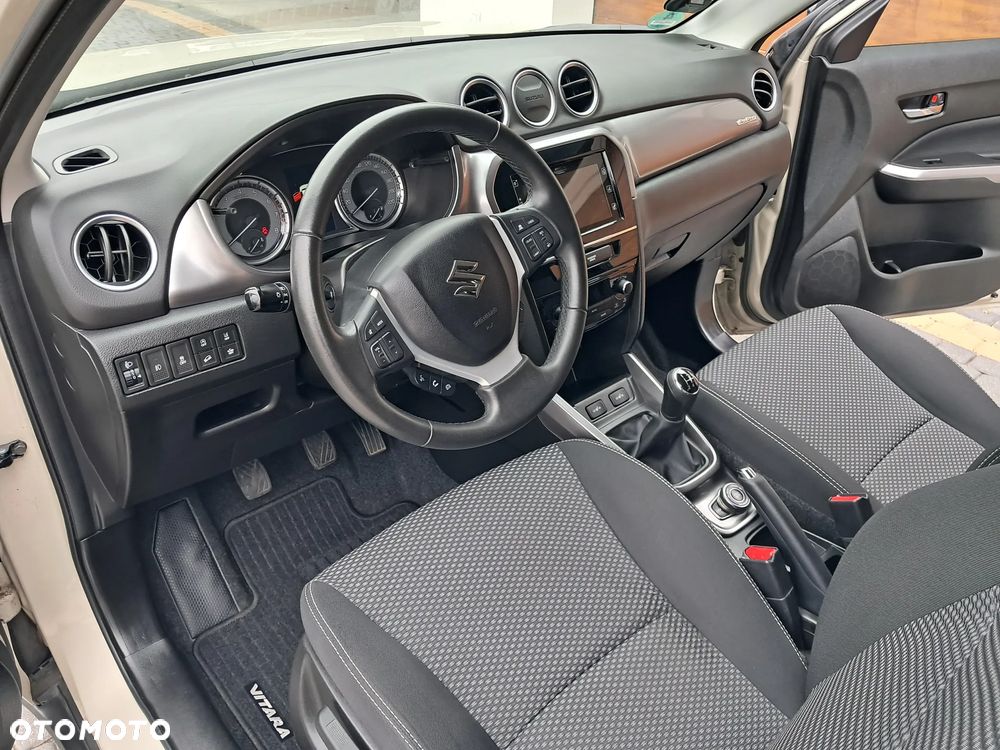 Suzuki Vitara - 16