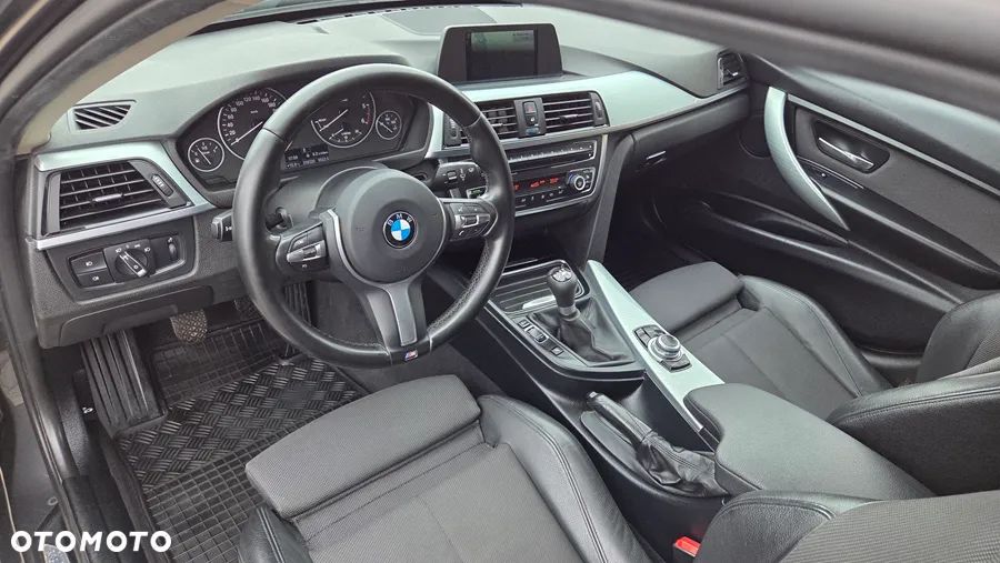 BMW Seria 3 320d Efficient Dynamics Edition Sport Line - 17