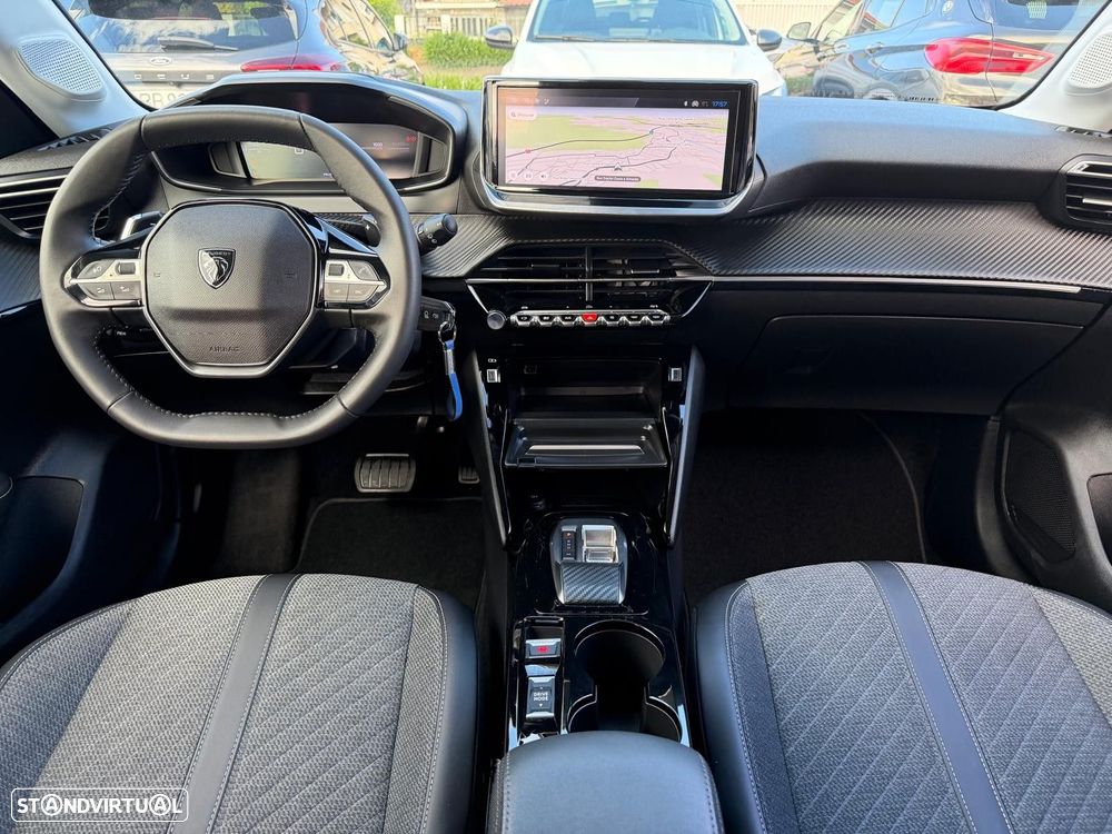 Peugeot 208 1.2 Hybrid Allure e-DCS6 - 12