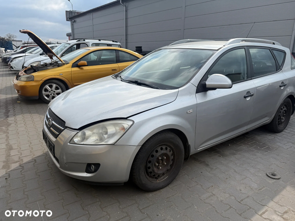 Kia CEED II 2.0 DIESEL Drzwi Zderzak Lusterko Lampa Reflektor Skrzynia Manualna