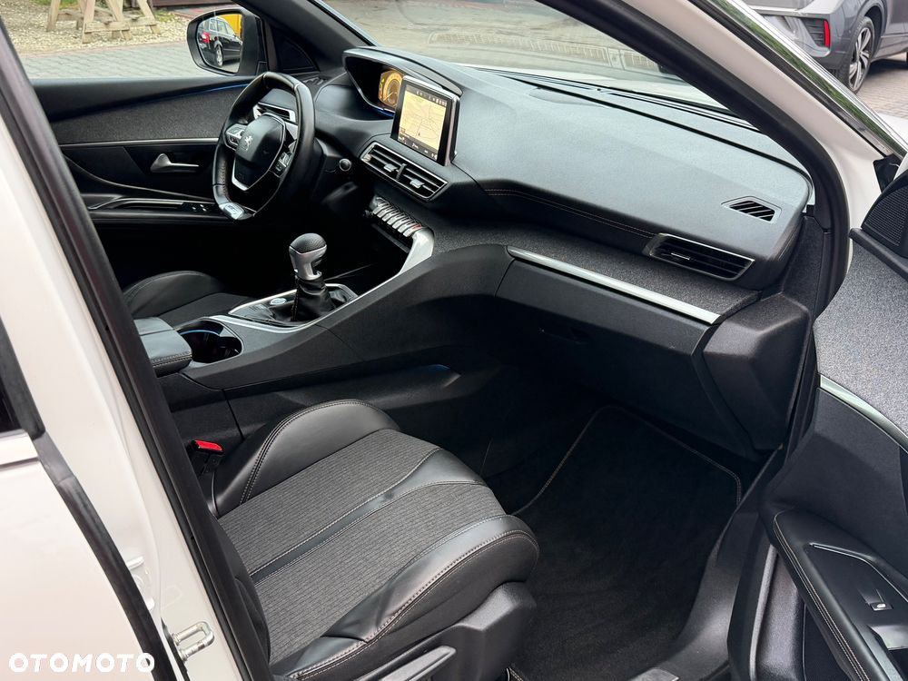 Peugeot 3008 - 25