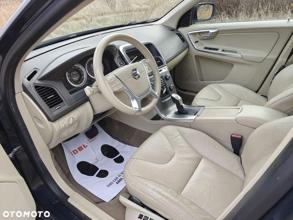 Volvo XC 60 T6 AWD Momentum - 7