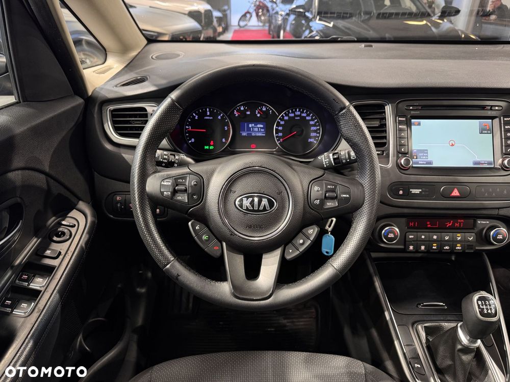 Kia Carens - 20