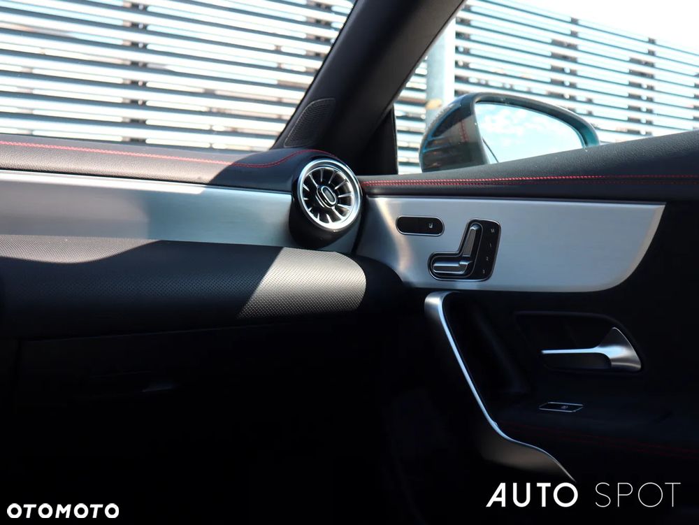 Mercedes-Benz CLA AMG 35 mHEV 4-Matic 8G-DCT - 36