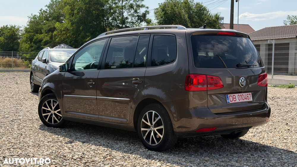 Volkswagen Touran 2.0 TDI DPF DSG Highline - 3