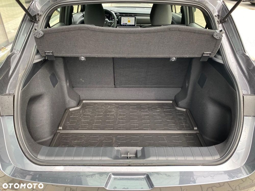 Lexus LBX 1.5 Hybrid - 30